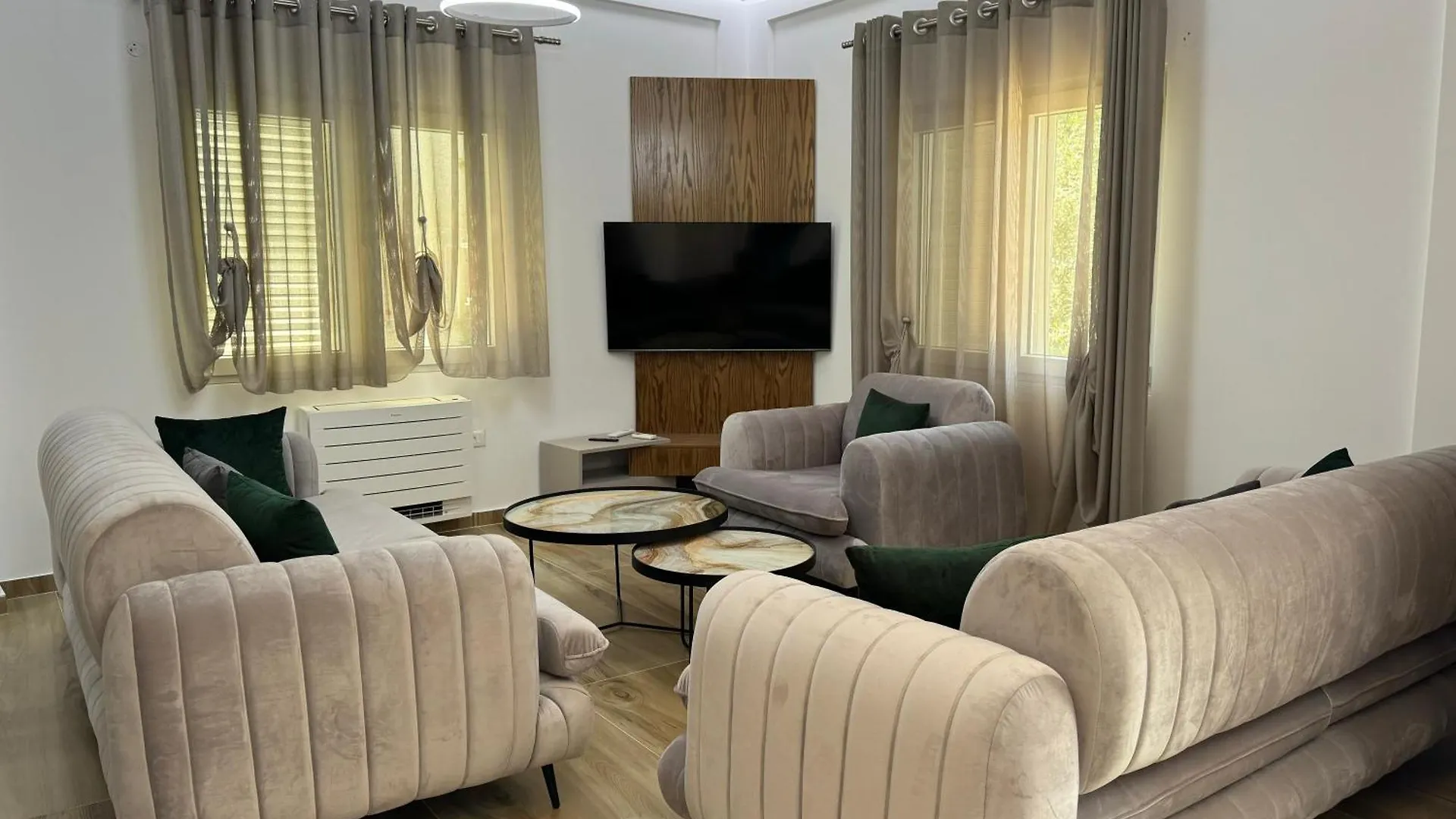 Babo'S Villa Vlore